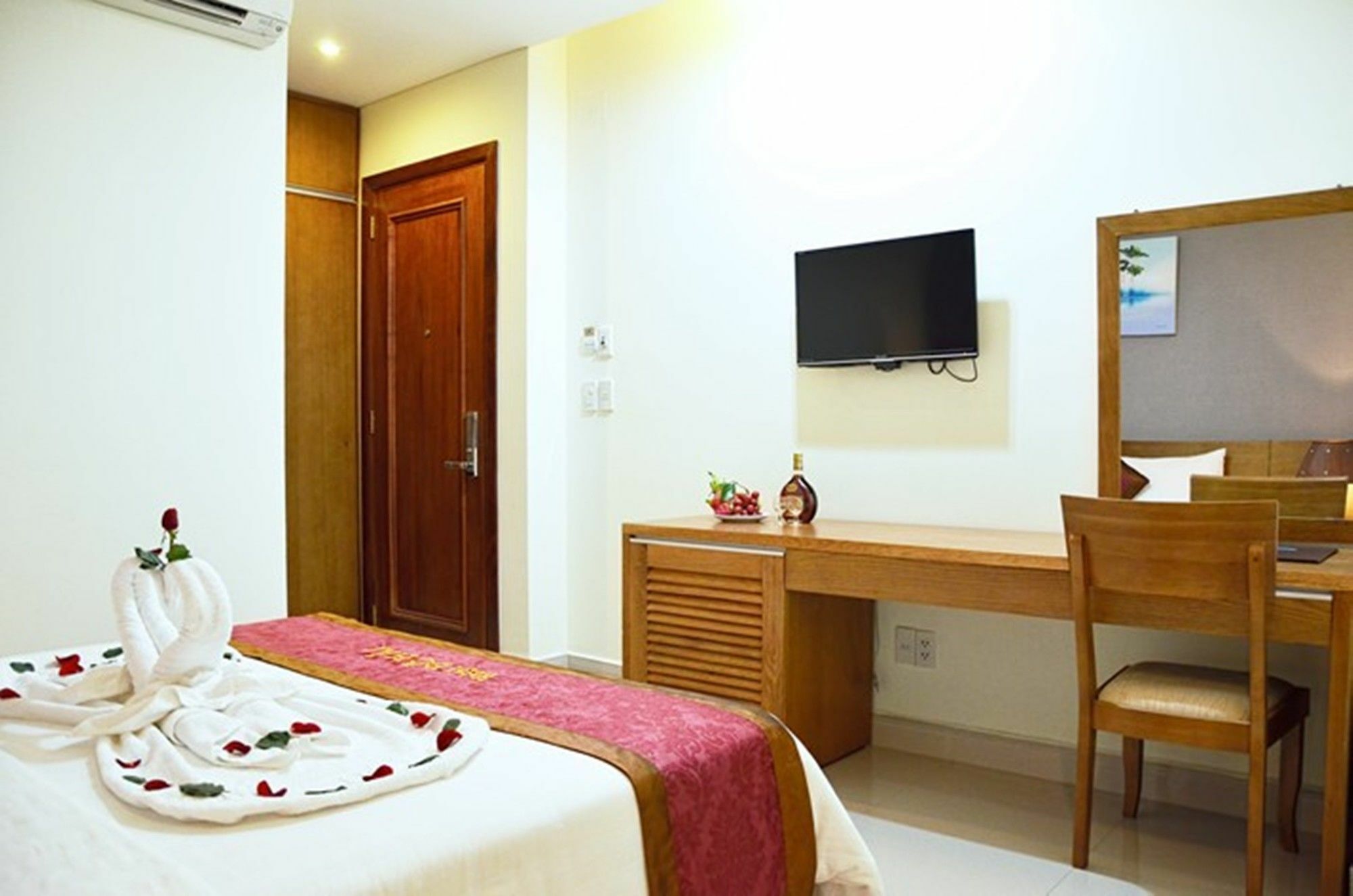 Doha Central Bliss Danang Hotel By Haviland Екстер'єр фото